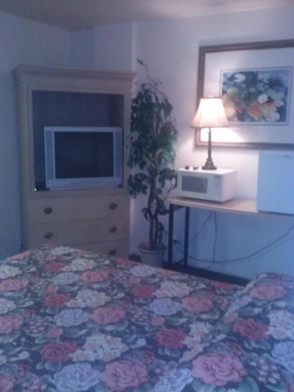 Stockton Travelers Motel Room photo